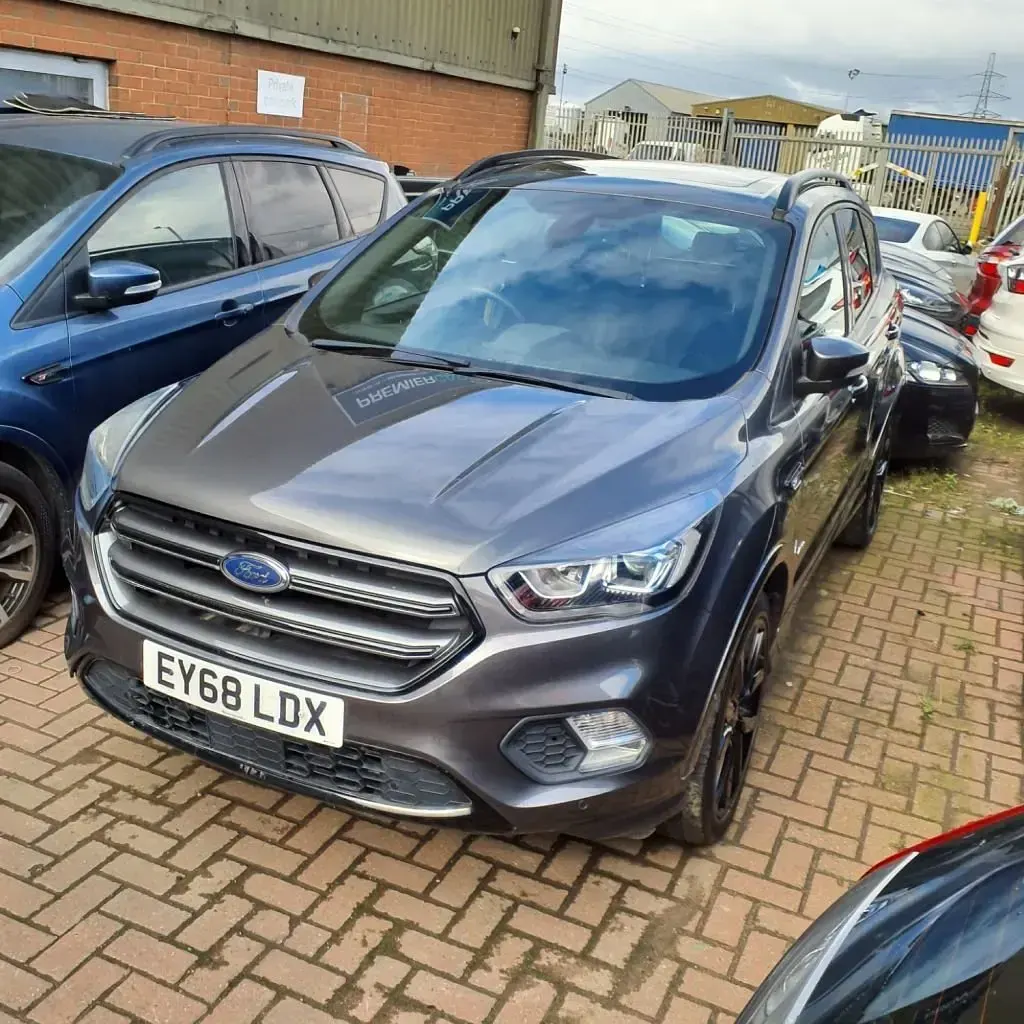 Käytetty Ford Kuga ST-Line X 176 HP (129 kW) 2018 Harmaa Katumaasturi
