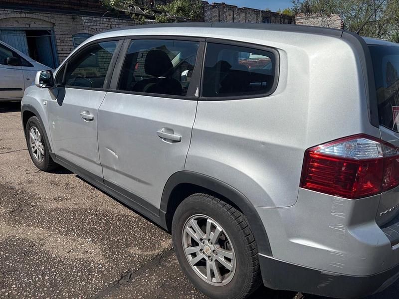 Begagnad Chevrolet Orlando LT 2013 Silver Minibuss