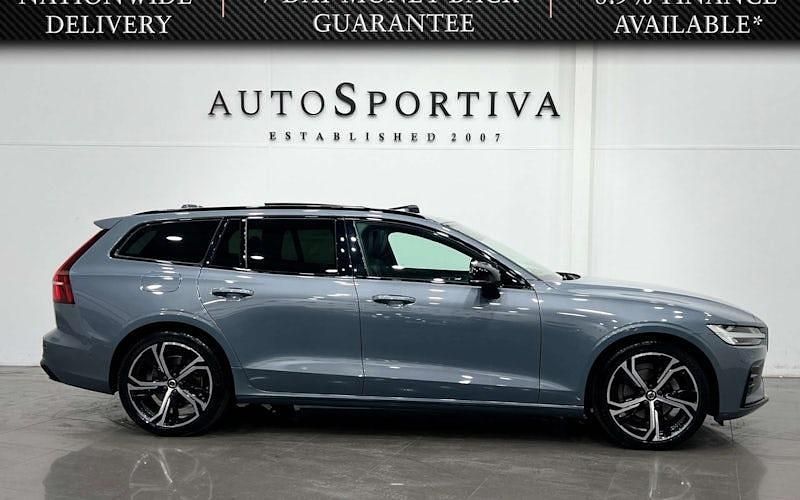 Used Volvo V60 Ultimate 197 HP (144 kW) 2023 Grey Estate