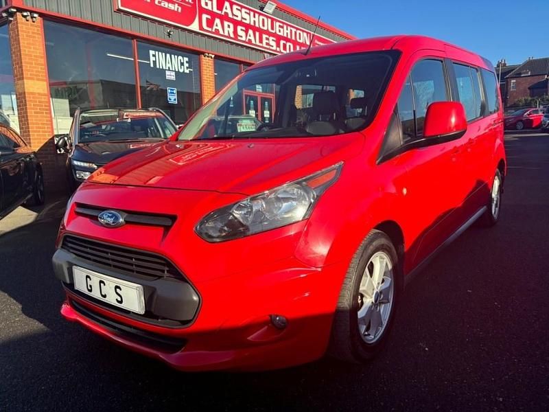 Red Used 2021 Ford Transit Trend MPV | £9,990 - Image 1/4