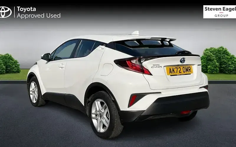 Used Toyota C-HR 122 HP (89 kW) 2022 White SUV