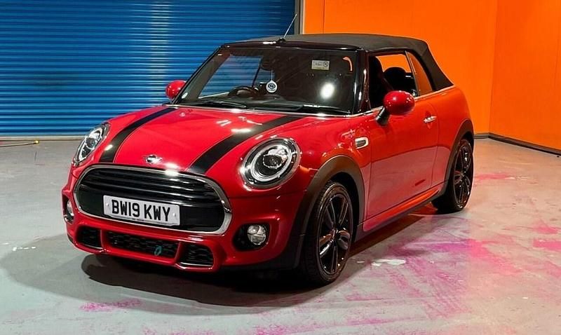Used Mini Cooper Cabriolet Sport 136 HP (100 kW) 2019 Red Cabriolet