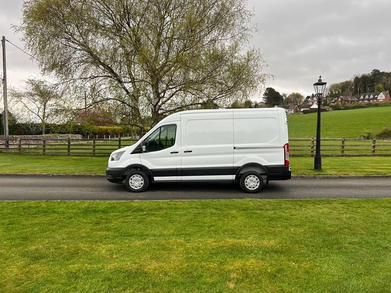 Begagnad Ford Transit 105 HK (77 kW) 2021 Vit Van