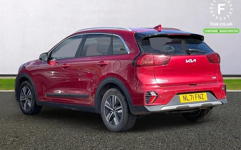 Gebraucht Kia Niro 141 PS (103 kW) 2022 Rot SUV