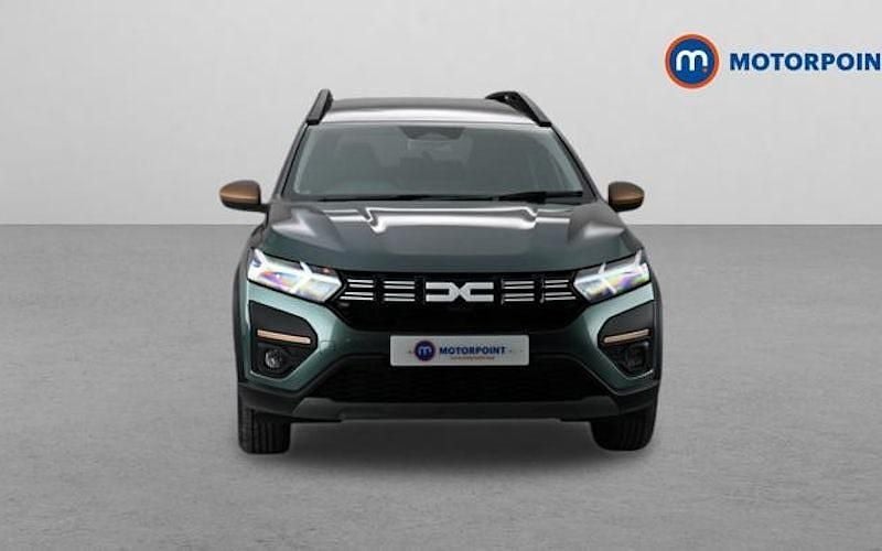 Used Dacia Jogger Extreme 141 HP (103 kW) 2024 Green MPV