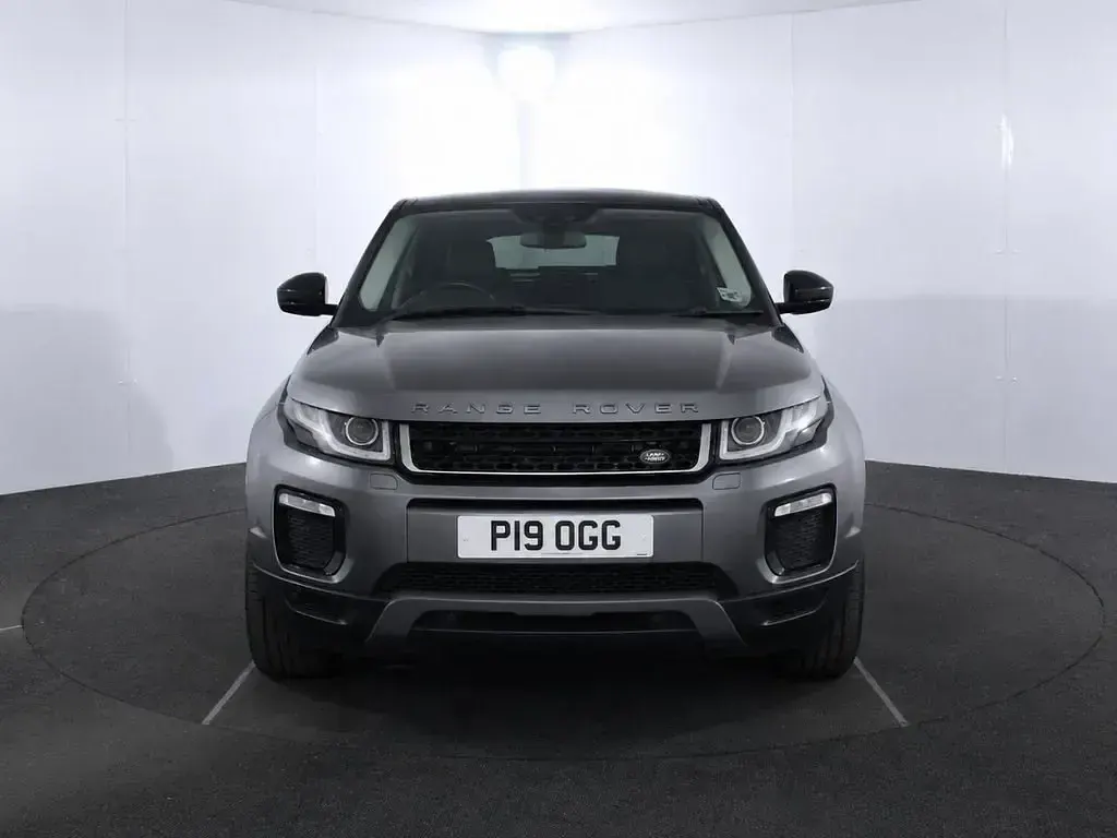 Usado Land Rover Range Rover evoque SE 180 HP (132 kW) 2019 Cinzento SUV