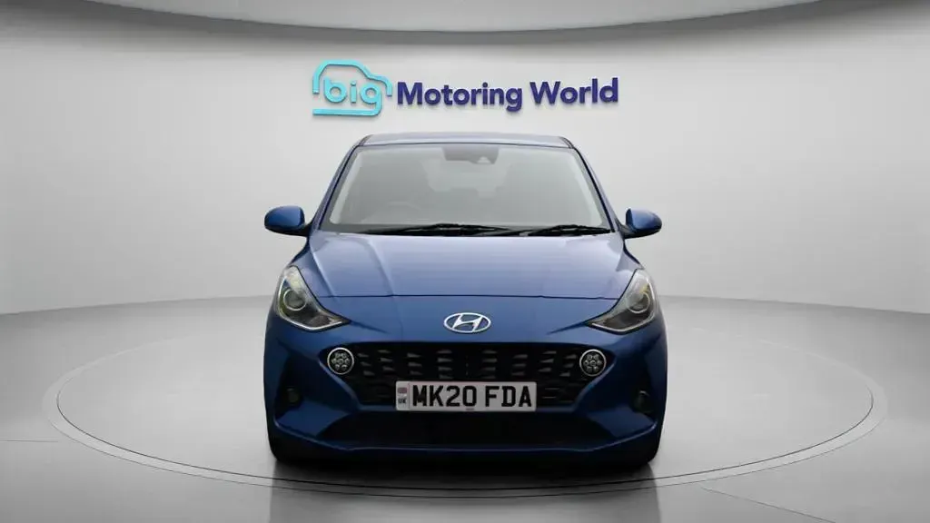 Used Hyundai i10 Premium 84 HP (61 kW) 2020 Blue Hatchback