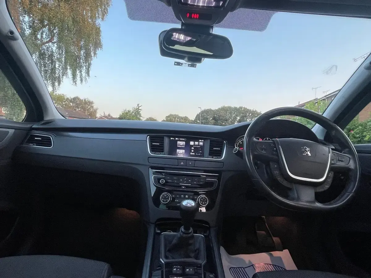Used Peugeot 508 GT-line 2017 White Estate