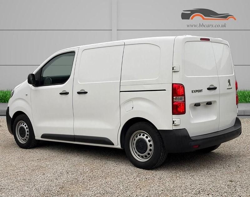 Używany Peugeot Expert 2021 Biały Van