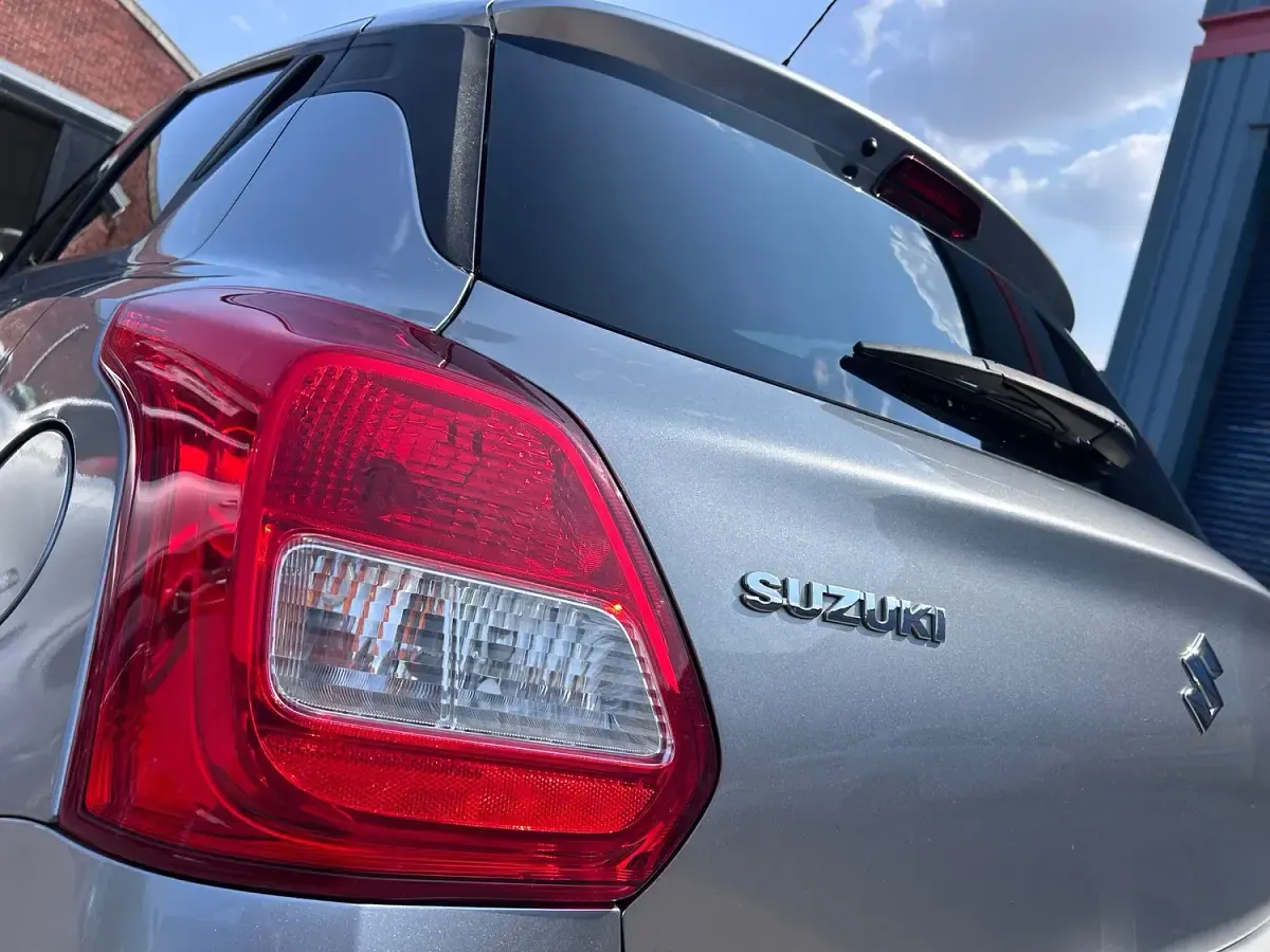 Used Suzuki Swift SZ-T 111 HP (81 kW) 2018 Silver Hatchback