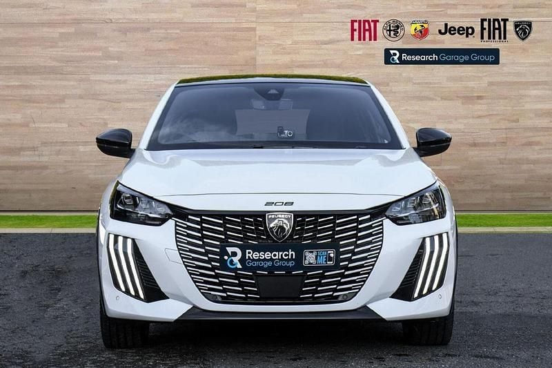 Used Peugeot e-208 GT 113 kW (154 HP) 2024 White Hatchback