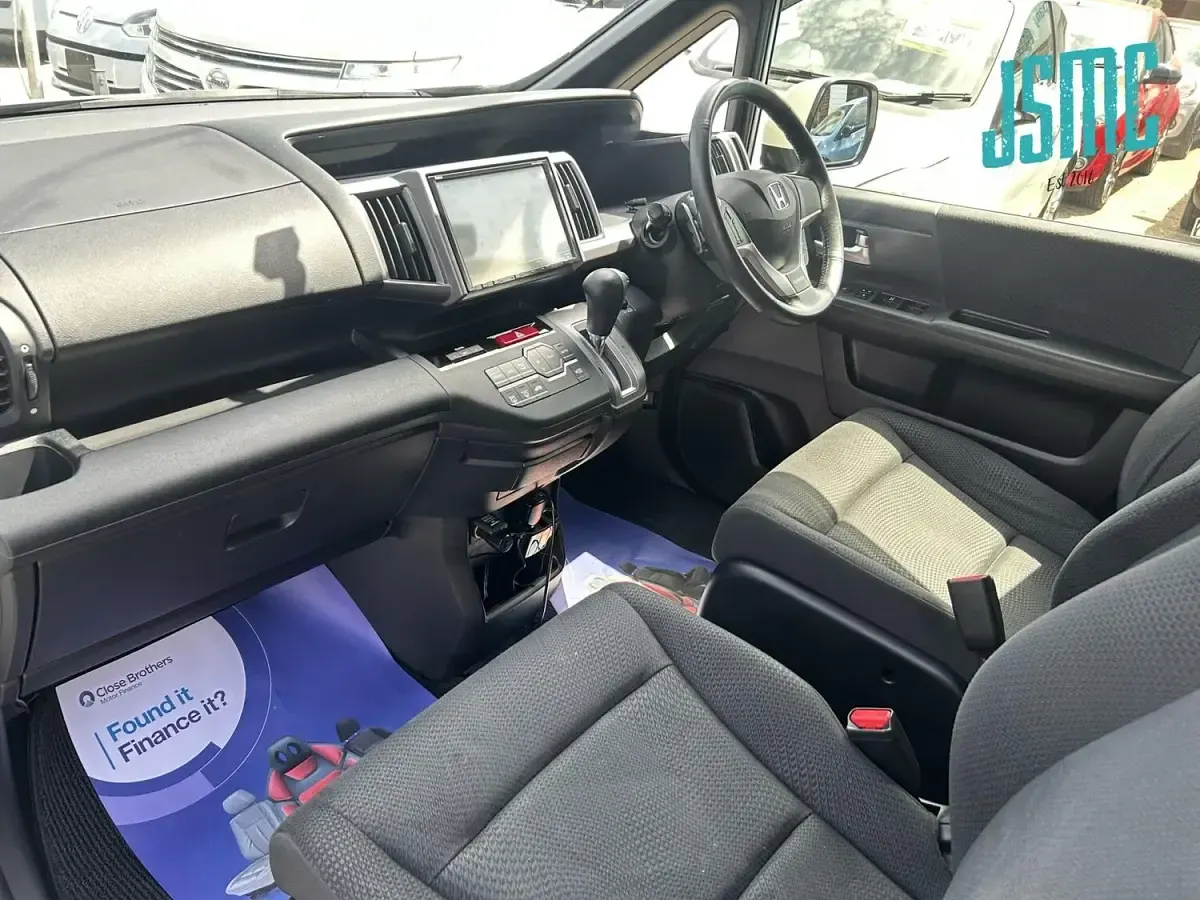 Used Honda Stepwgn 2013 White MPV