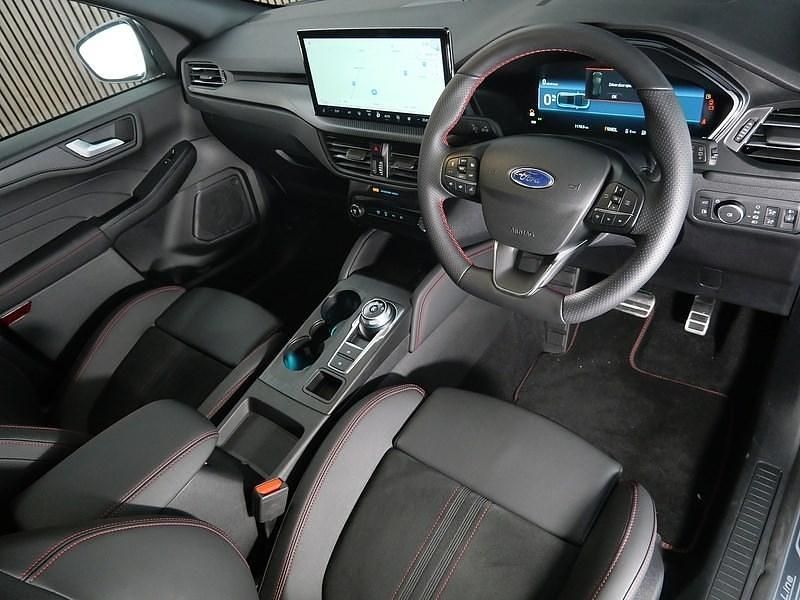 New Ford Kuga ST-Line X 2025 Silver SUV