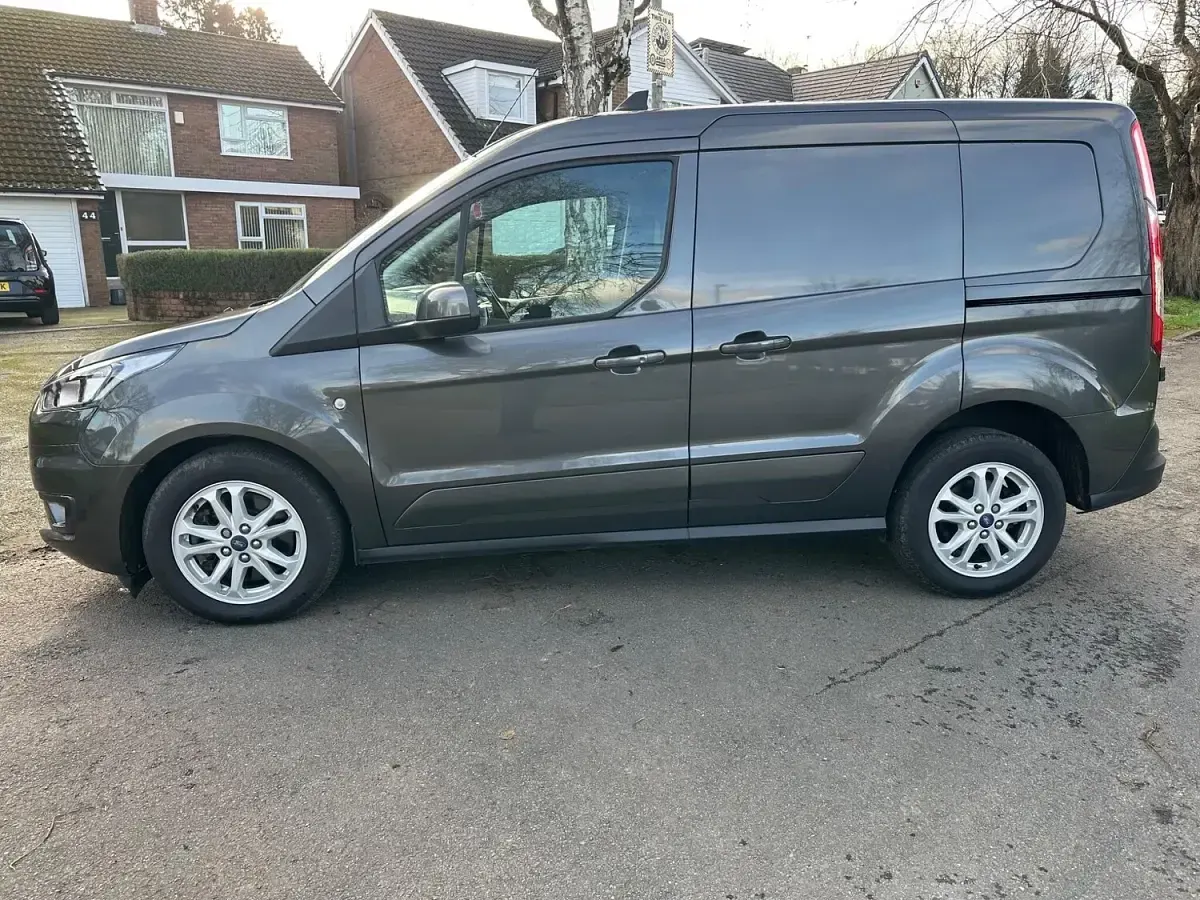 Used Ford Transit Connect Limited 120 HP (88 kW) 2021 Grey MPV