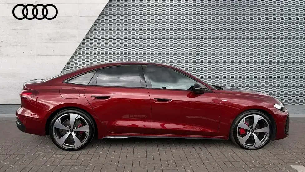 Used Audi A5 Sportback Advanced 204 HP (150 kW) 2025 Red Hatchback