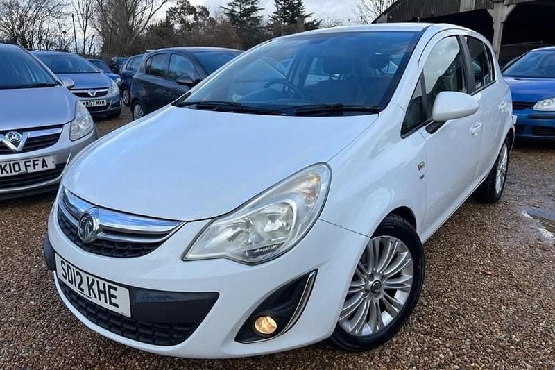 Used Vauxhall Corsa 85 HP (62 kW) 2012 White Hatchback