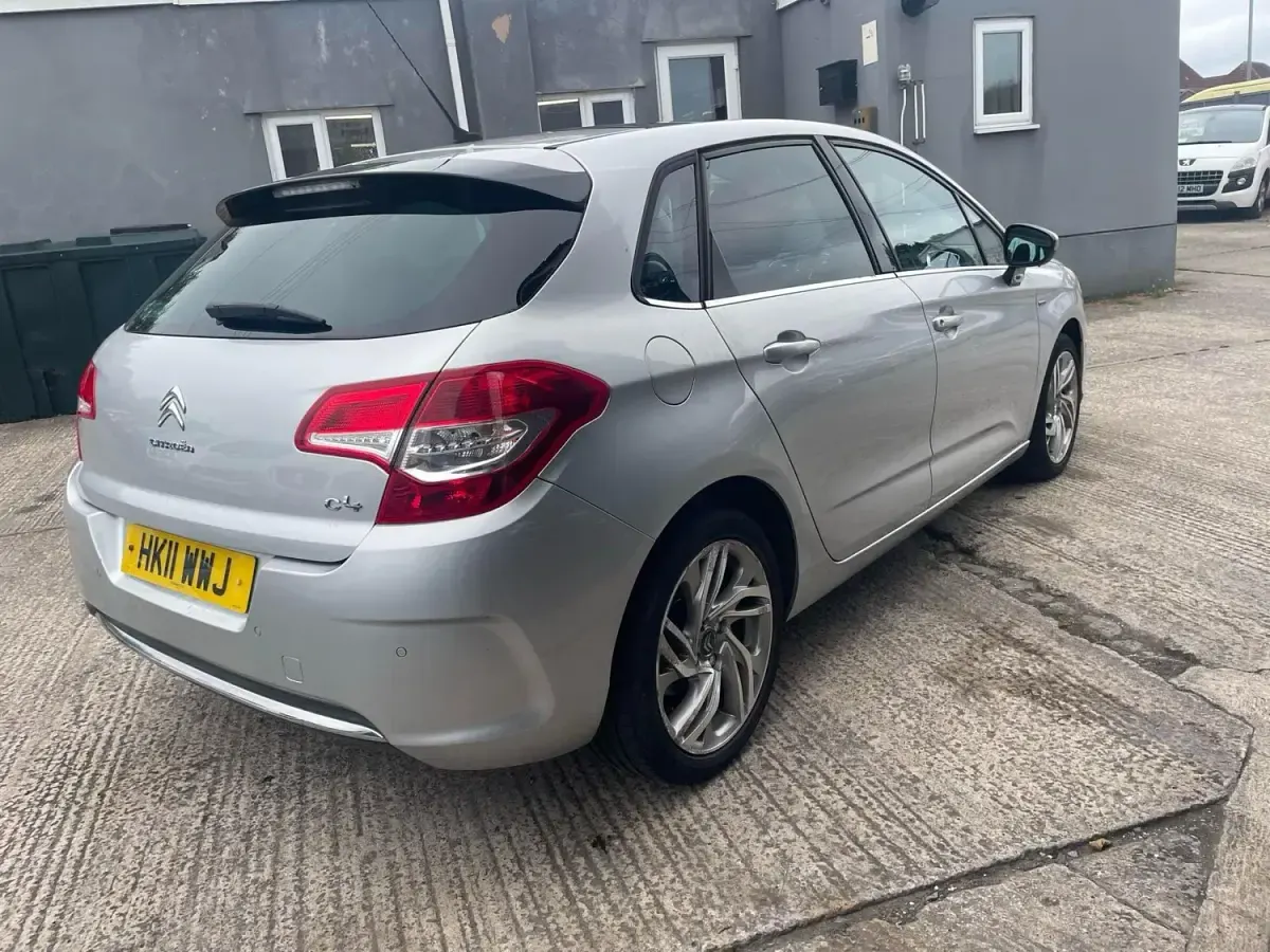 Gebraucht Citroën C4 Exclusive 118 PS (86 kW) 2011 Silber Kleinwagen