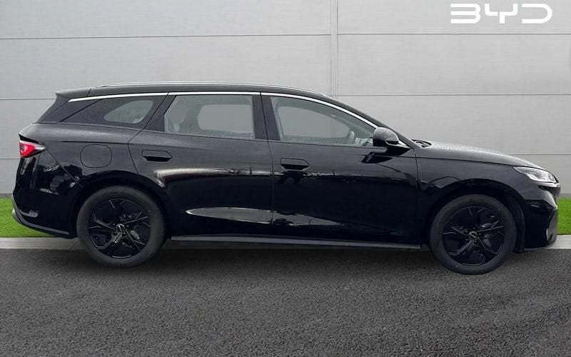 Used BYD Seal Boost 184 HP (135 kW) 2025 Black Estate