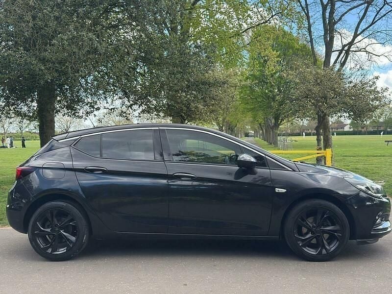 Used Vauxhall Astra SRi 2016 Black Hatchback