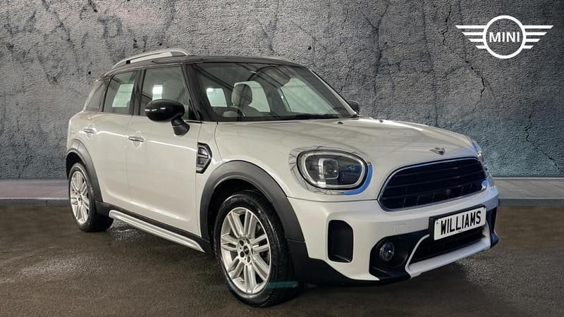 White Used 2023 Mini Cooper Countryman Exclusive SUV | £24,999 (Fair price) - Image 1/4