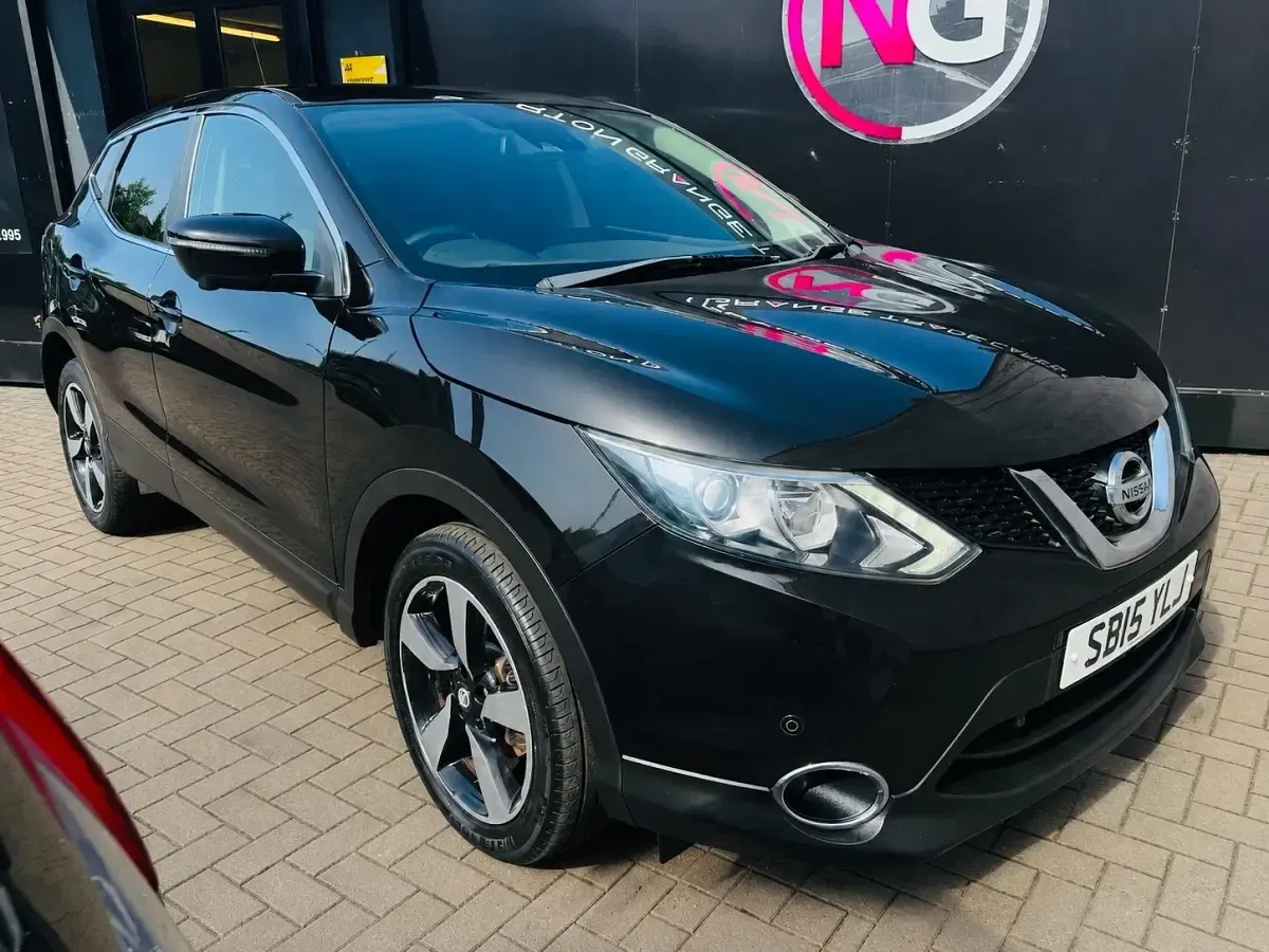 Used Nissan Qashqai N-TEC 110 HP (80 kW) 2015 Black SUV