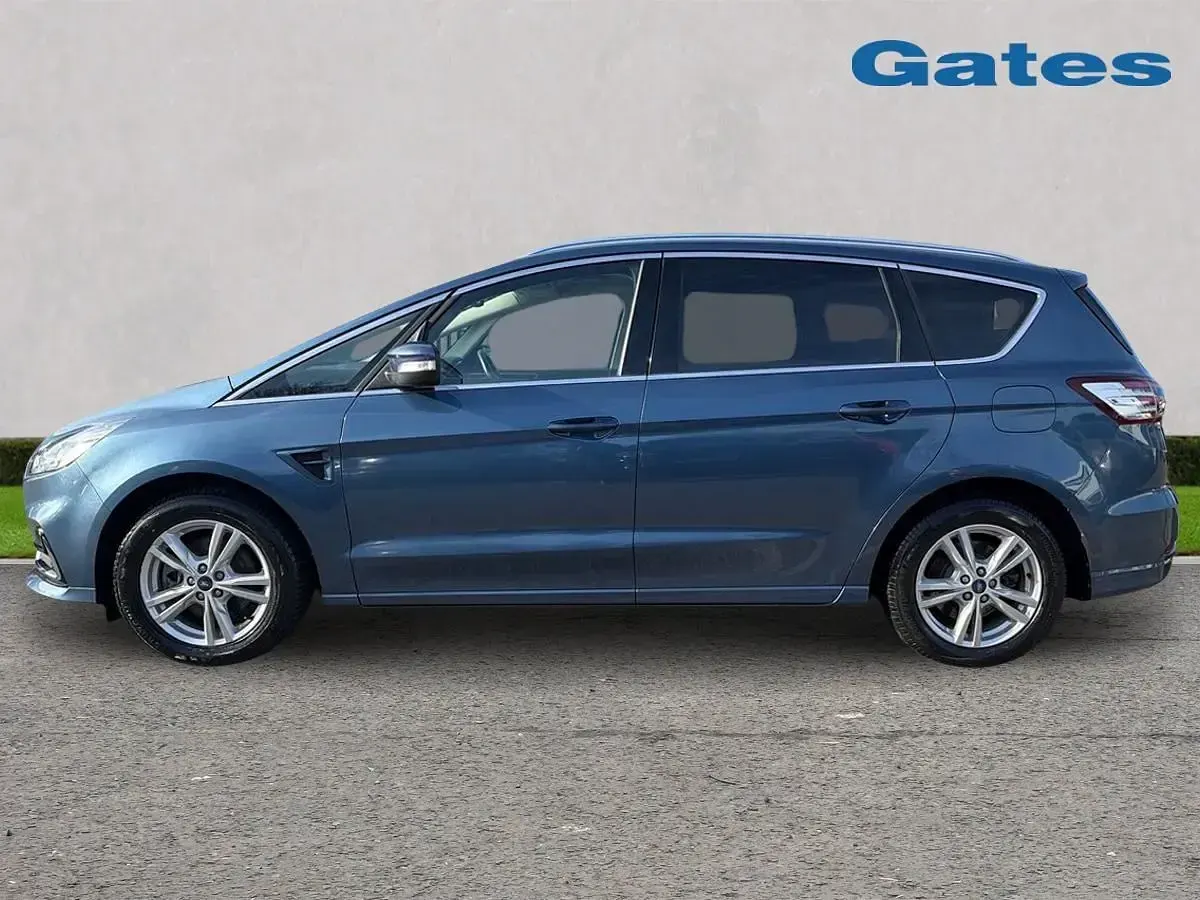 Usado Ford S-MAX Titanium 190 HP (139 kW) 2023 Azul Monovolume