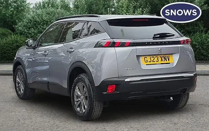 Used Peugeot 2008 Active+ 101 HP (74 kW) 2023 Grey SUV