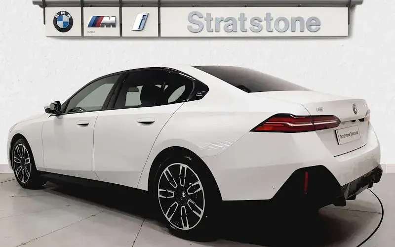 Used BMW i5 M Sport 250 kW (340 HP) 2025 White Sedan