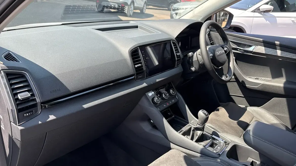 New Skoda Karoq SE L 116 HP (85 kW) 2026 Silver SUV