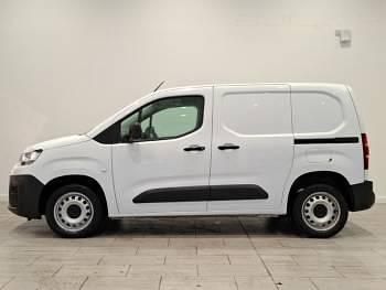 Used Citroën Berlingo 100 HP (73 kW) 2023 White MPV