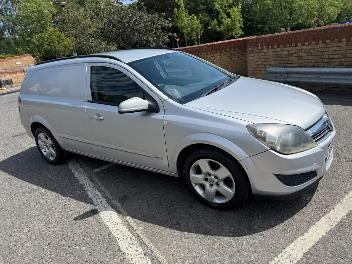Used Vauxhall Astra Sportive 2007 Silver Van