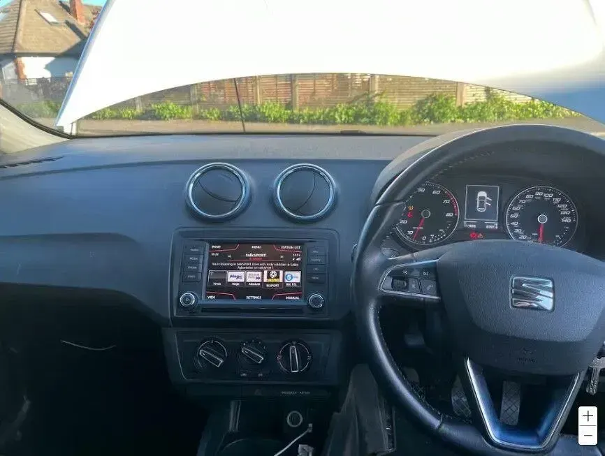 Gebraucht Seat Ibiza CONNECT 90 PS (66 kW) 2016 Weiß Kleinwagen