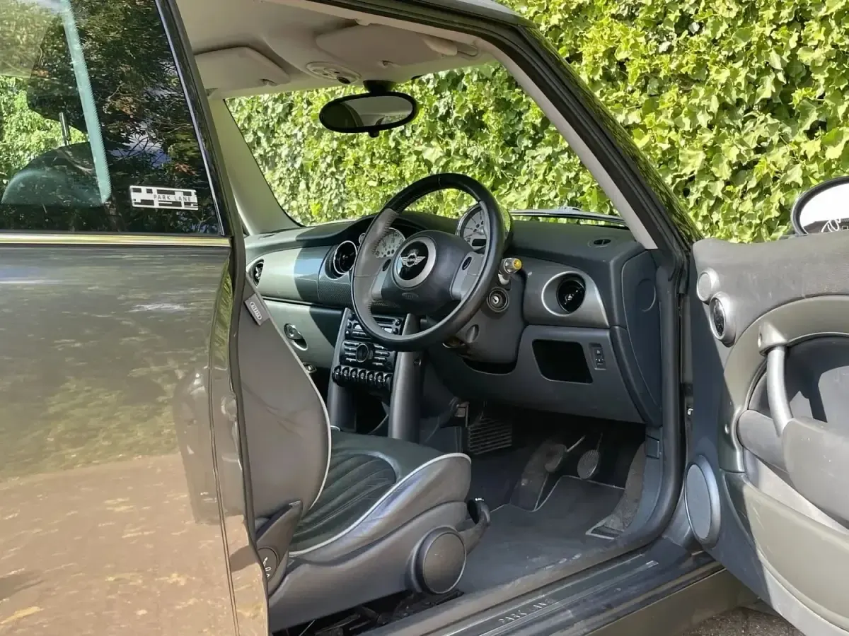 Używany Mini Cooper Hatch 2006 Szary Hatchback