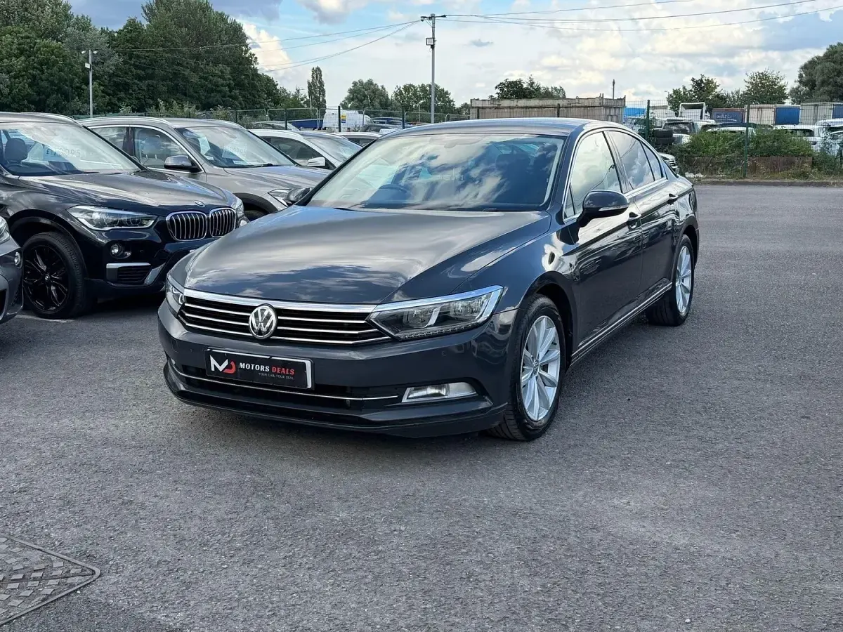 Used VW Passat Business 150 HP (110 kW) 2019 Grey Sedan