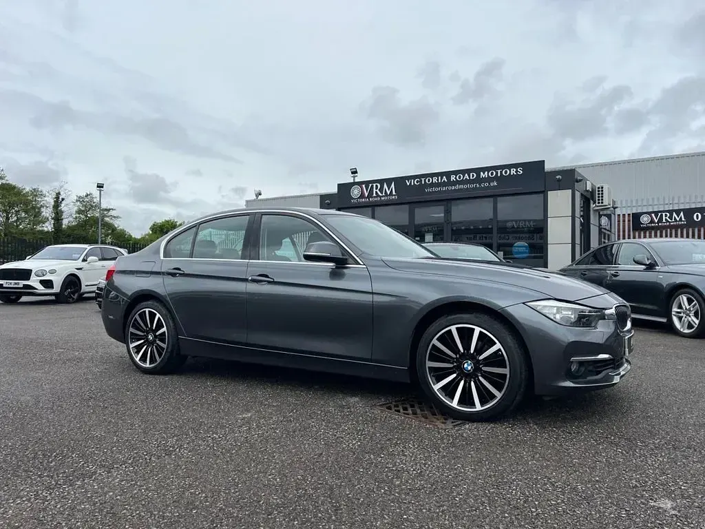 Used BMW 320 Luxury Line 184 HP (135 kW) 2015 Grey Sedan