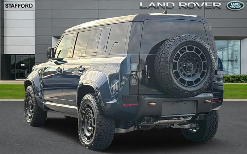 Used Land Rover Defender HSE 300 HP (220 kW) 2024 SUV
