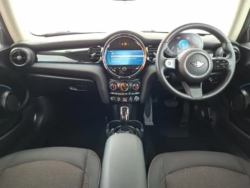 Used Mini Cooper Classic 136 HP (100 kW) 2023 Silver Hatchback