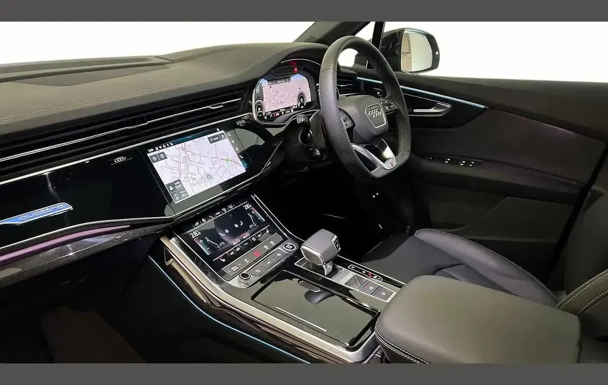 New Audi Q7 Black Edition 389 HP (286 kW) 2026 Black SUV