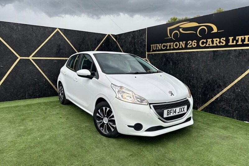 White Used 2014 Peugeot 208 Access Hatchback | £2,995 (Fair price) - Image 1/1