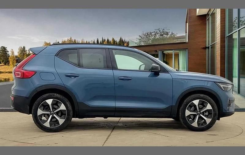 Used Volvo XC40 Plus 194 HP (142 kW) 2025 Blue SUV