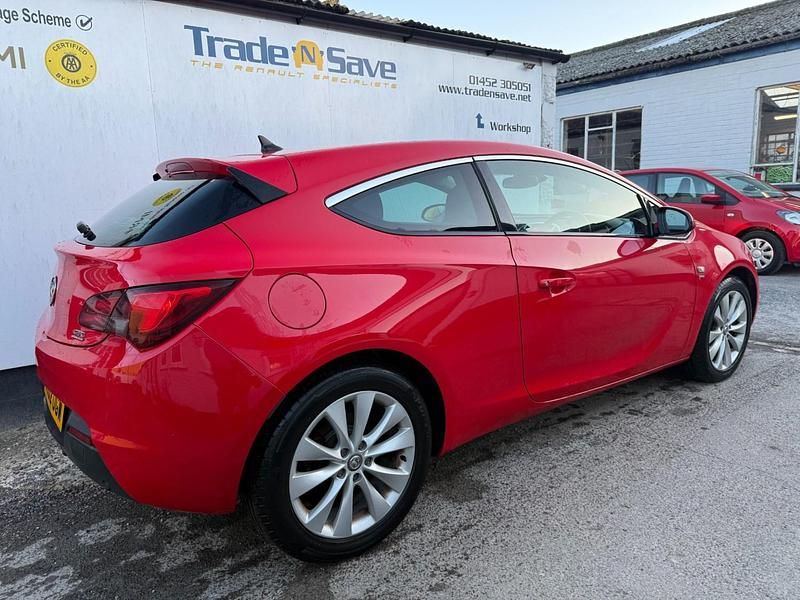 Used Vauxhall Astra GTC SRi 2012 Red Hatchback