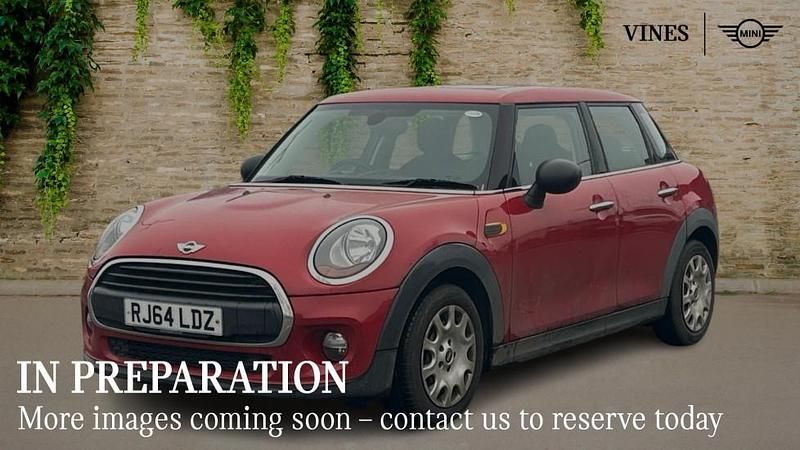 Used Mini ONE Hatch 101 HP (74 kW) 2014 Red Hatchback