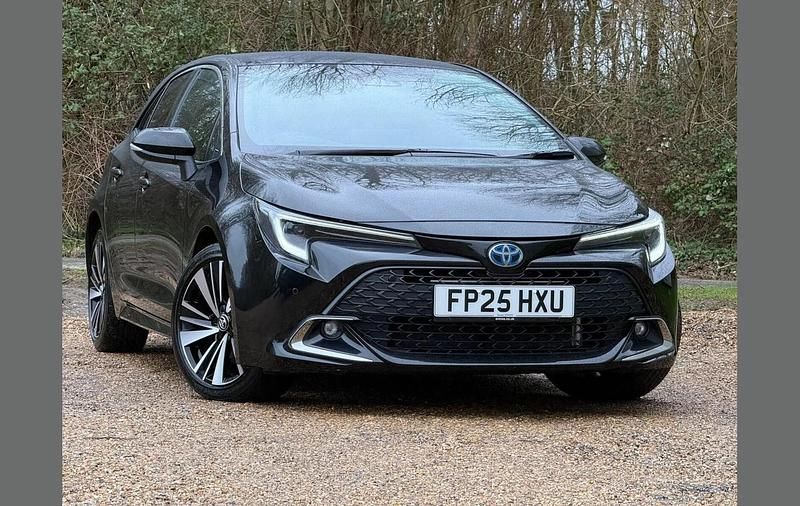 Used Toyota Corolla Design 140 HP (102 kW) 2025 Black Hatchback