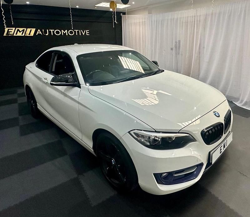 White Used 2015 BMW 218 Sport Line Coupe | £5,250 (Fair price) - Image 1/4