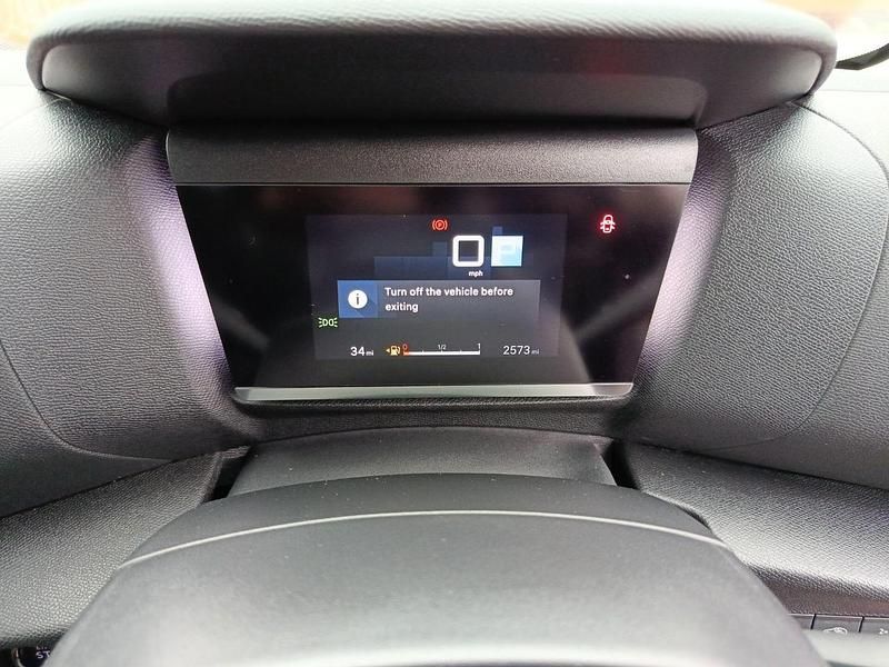 Red Used 2024 Citroën C4 X PureTech SUV | £17,444 (Fair price) - Image 1/4