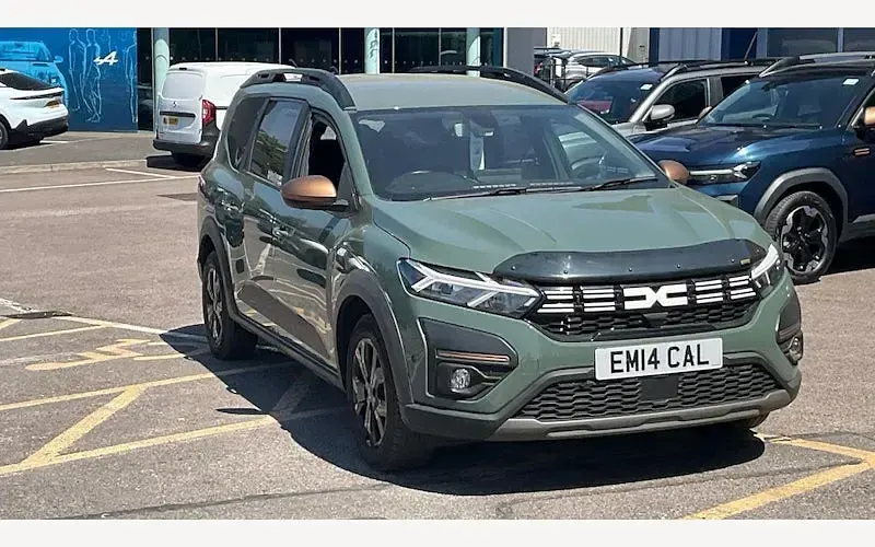 Used Dacia Jogger Extreme 141 HP (103 kW) 2025 MPV
