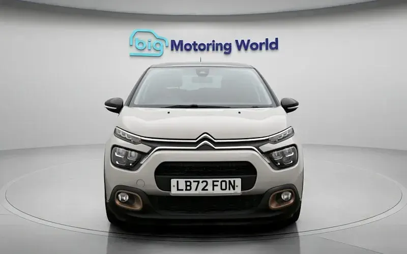 Used Citroën C3 PureTech 83 HP (61 kW) 2022 Beige Hatchback