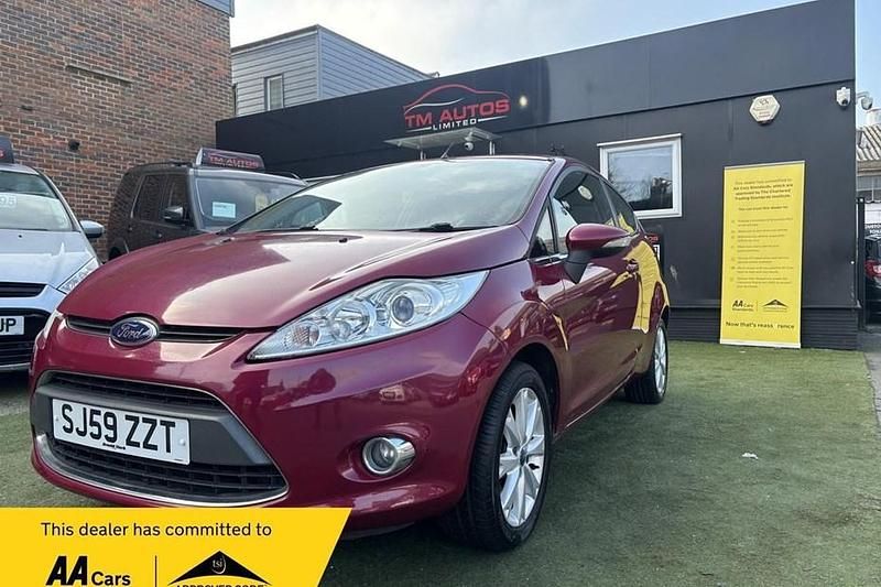 Used Ford Fiesta Zetec 82 HP (60 kW) 2009 Red Hatchback