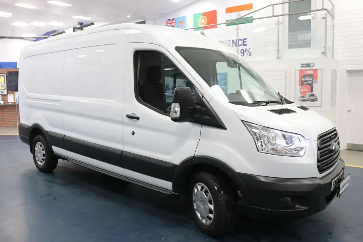 Used Ford Transit 130 HP (95 kW) 2018 White Van
