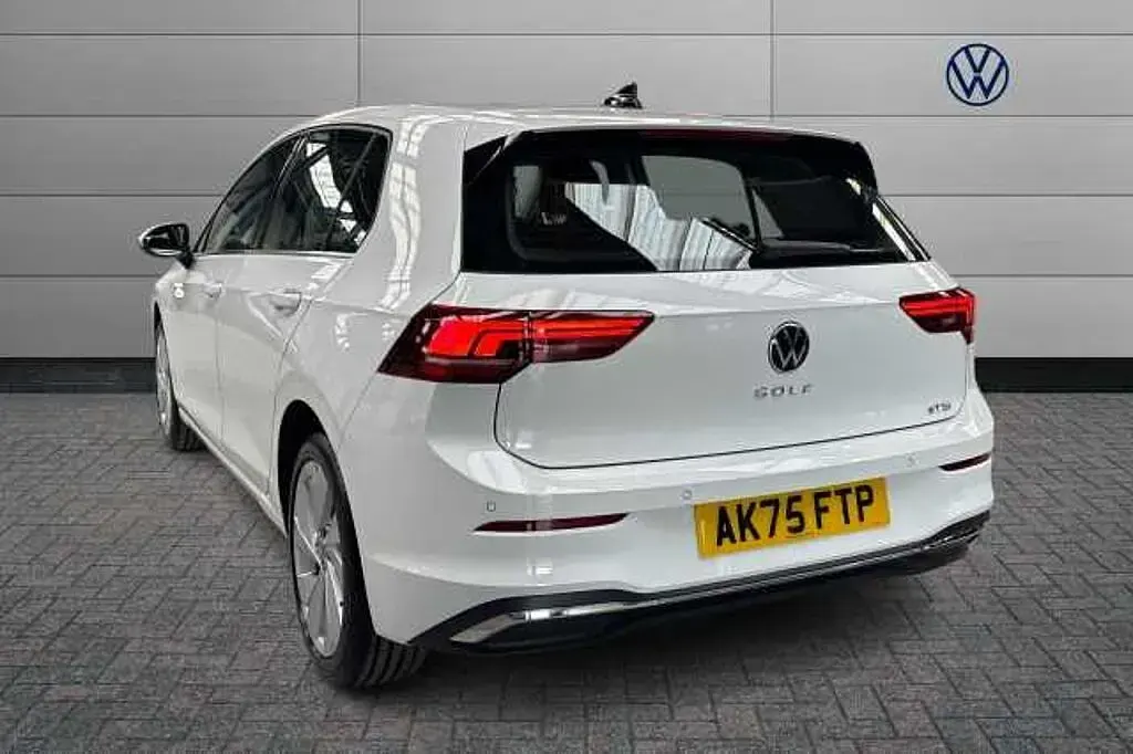 Used VW Golf VIII 150 HP (110 kW) 2025